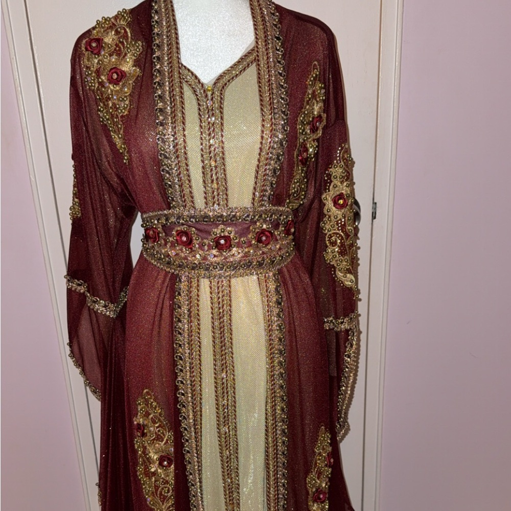 Burgundy kaftan fits M- L